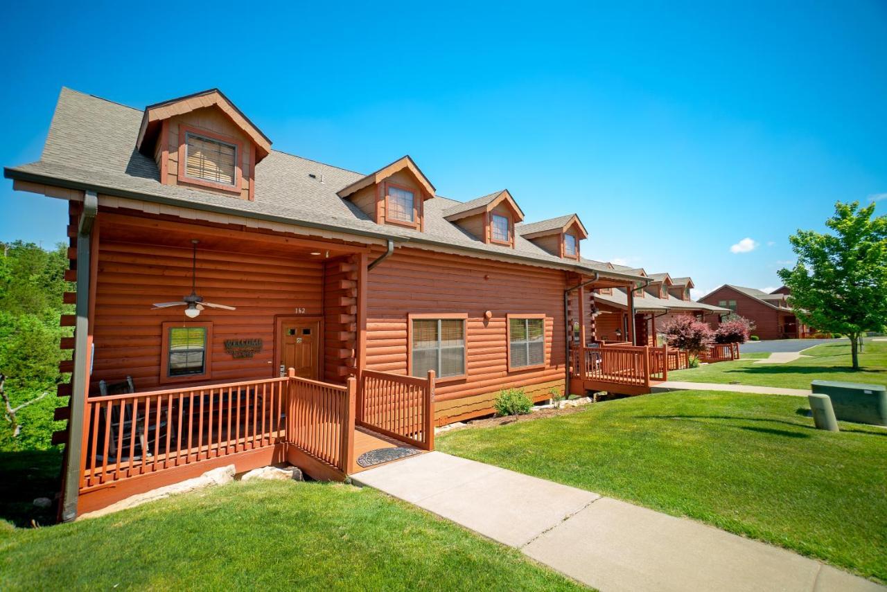 Cabins At Grand Mountain Брэнсон Экстерьер фото